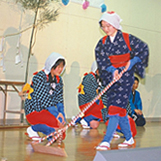 子どもたちが担い手郡山の舞